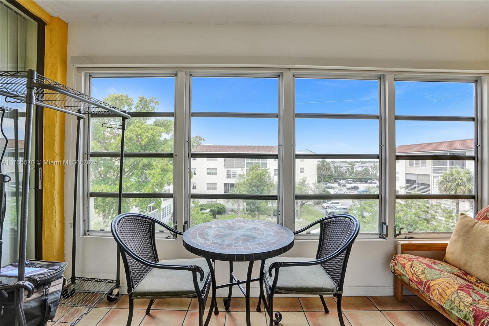 2811 Somerset Dr #405, Lauderdale Lakes, Florida image 25