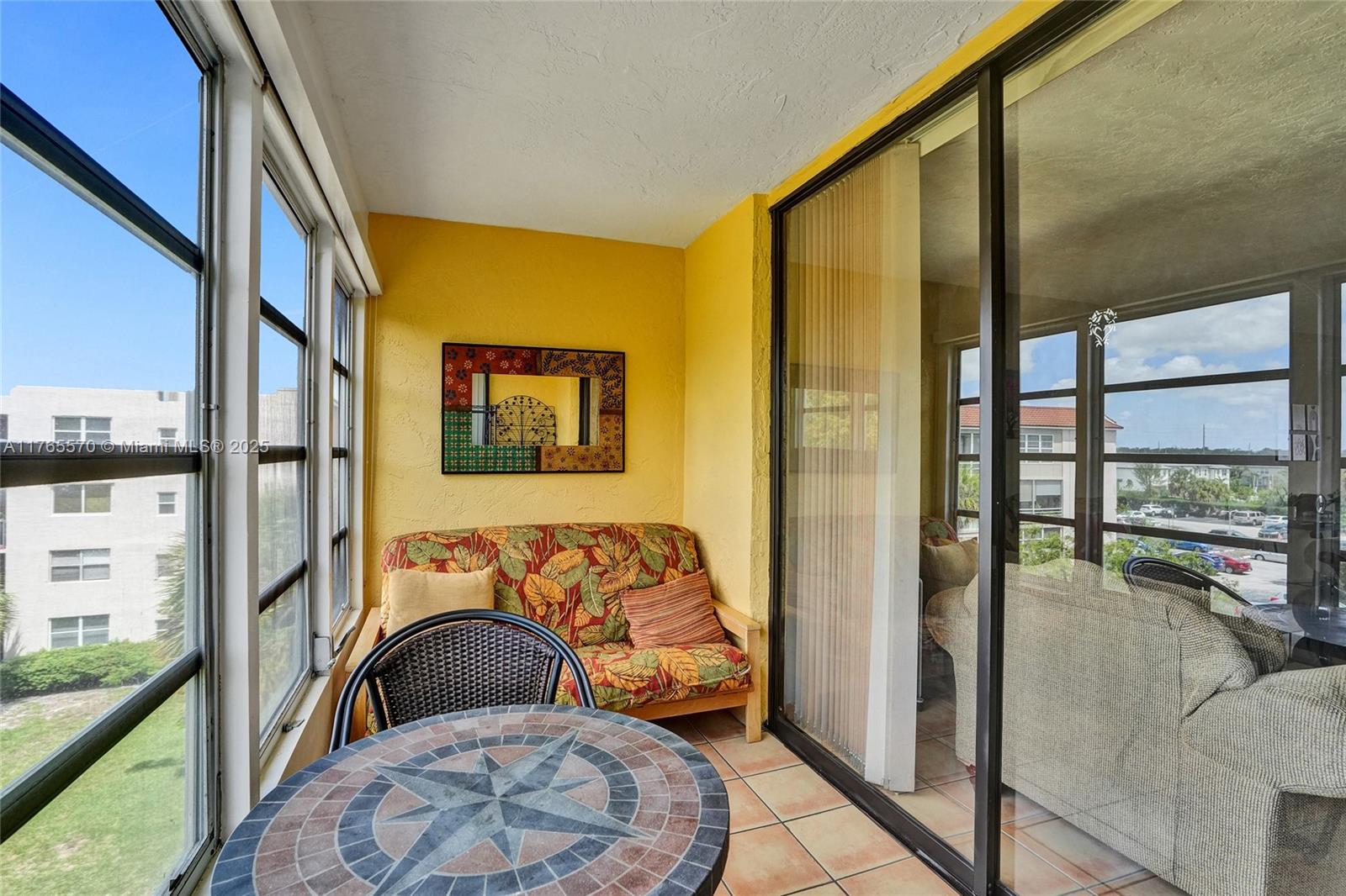 2811 Somerset Dr #405, Lauderdale Lakes, Florida image 27