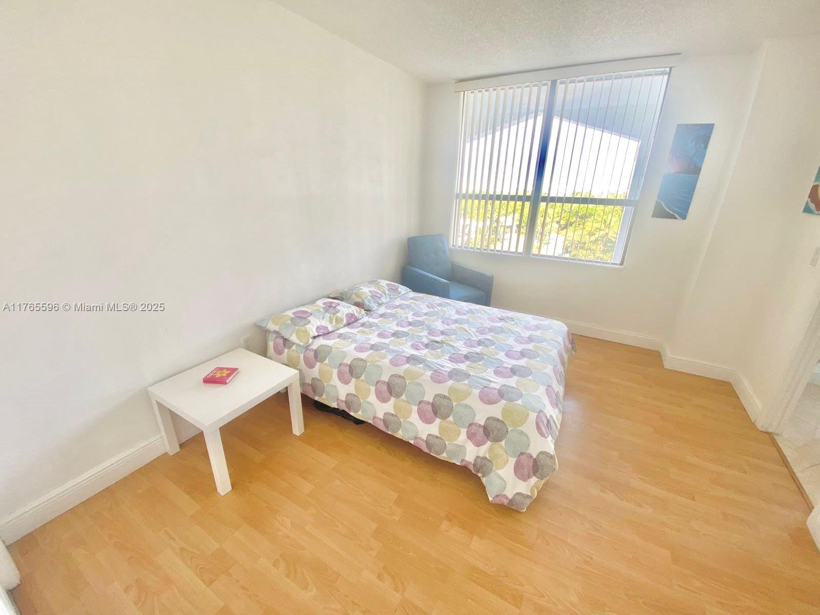 Listing Photo 6