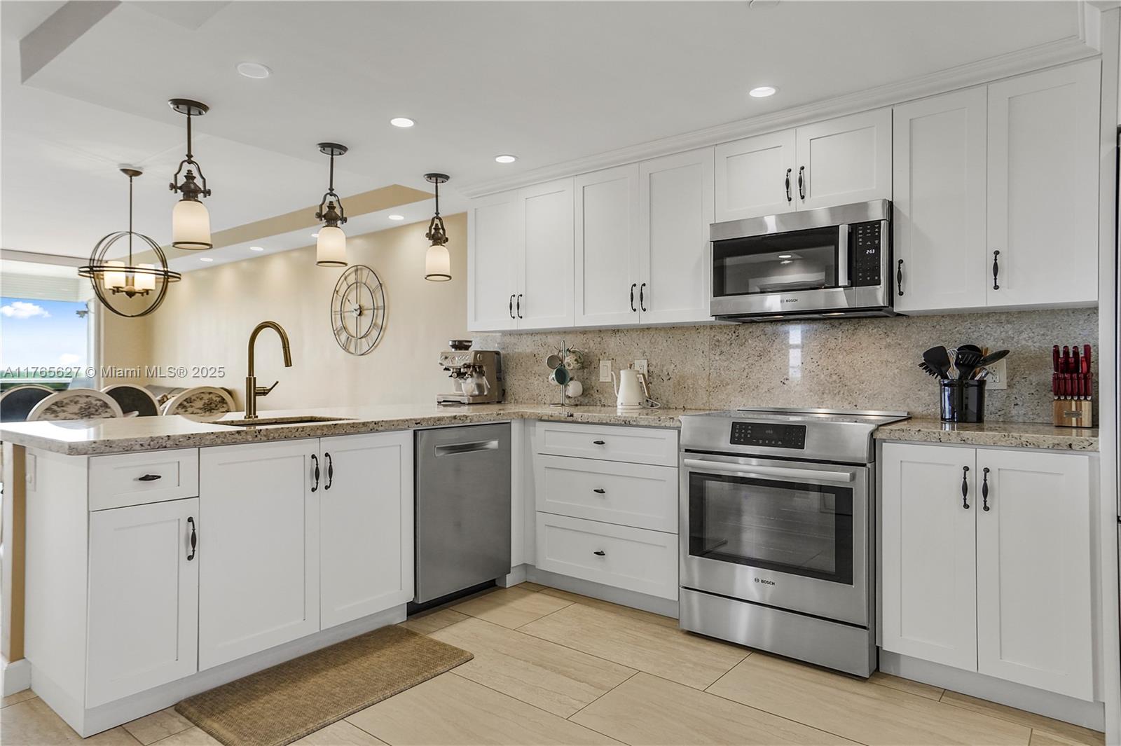 3520 Oaks Way #810, Pompano Beach, Florida image 2