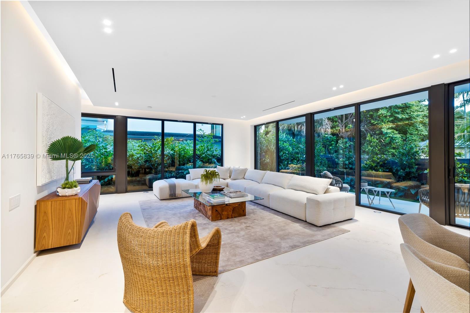 Listing Photo 18