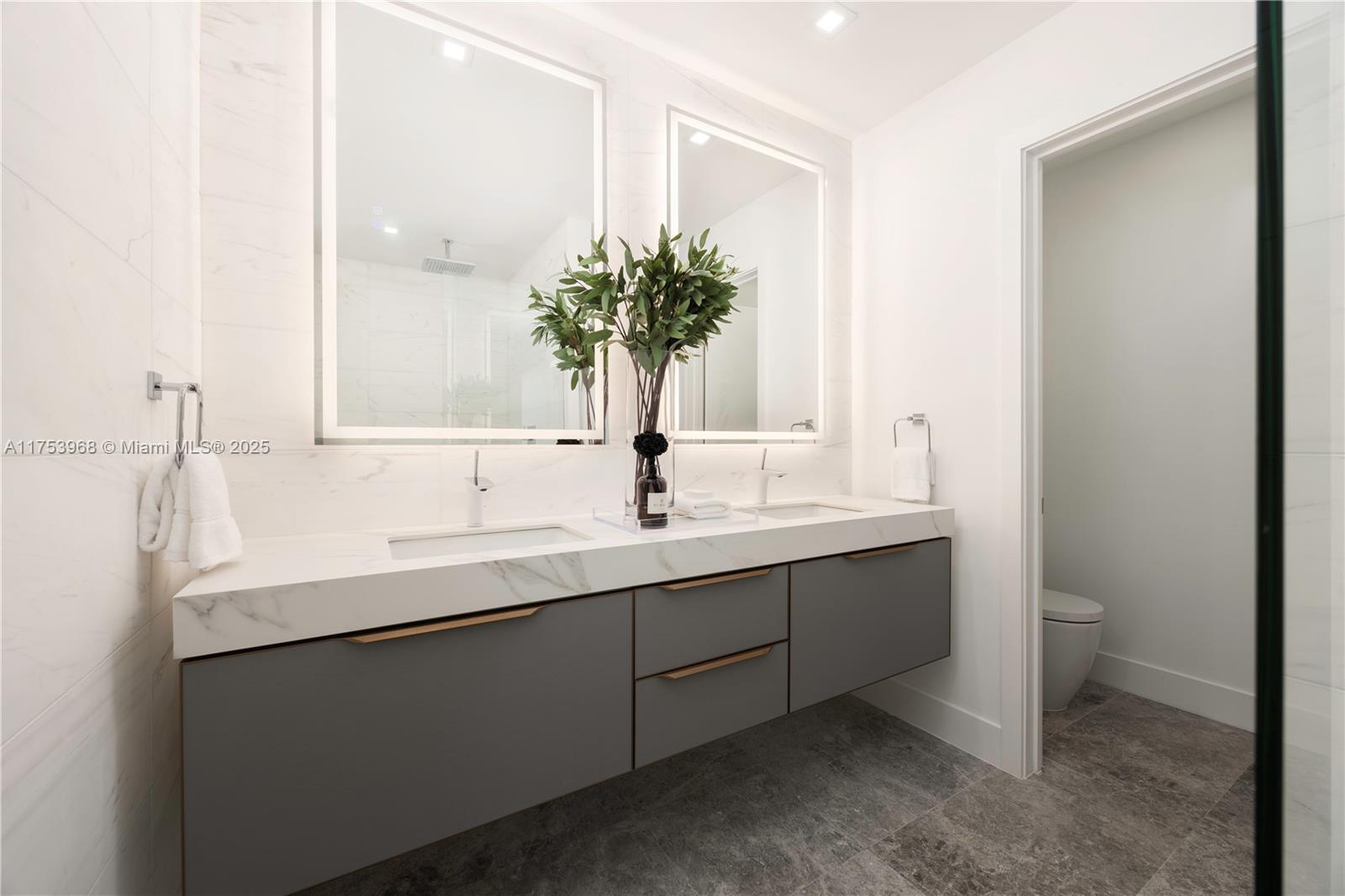 200 Sunrise Dr #200D, Key Biscayne, Florida image 9