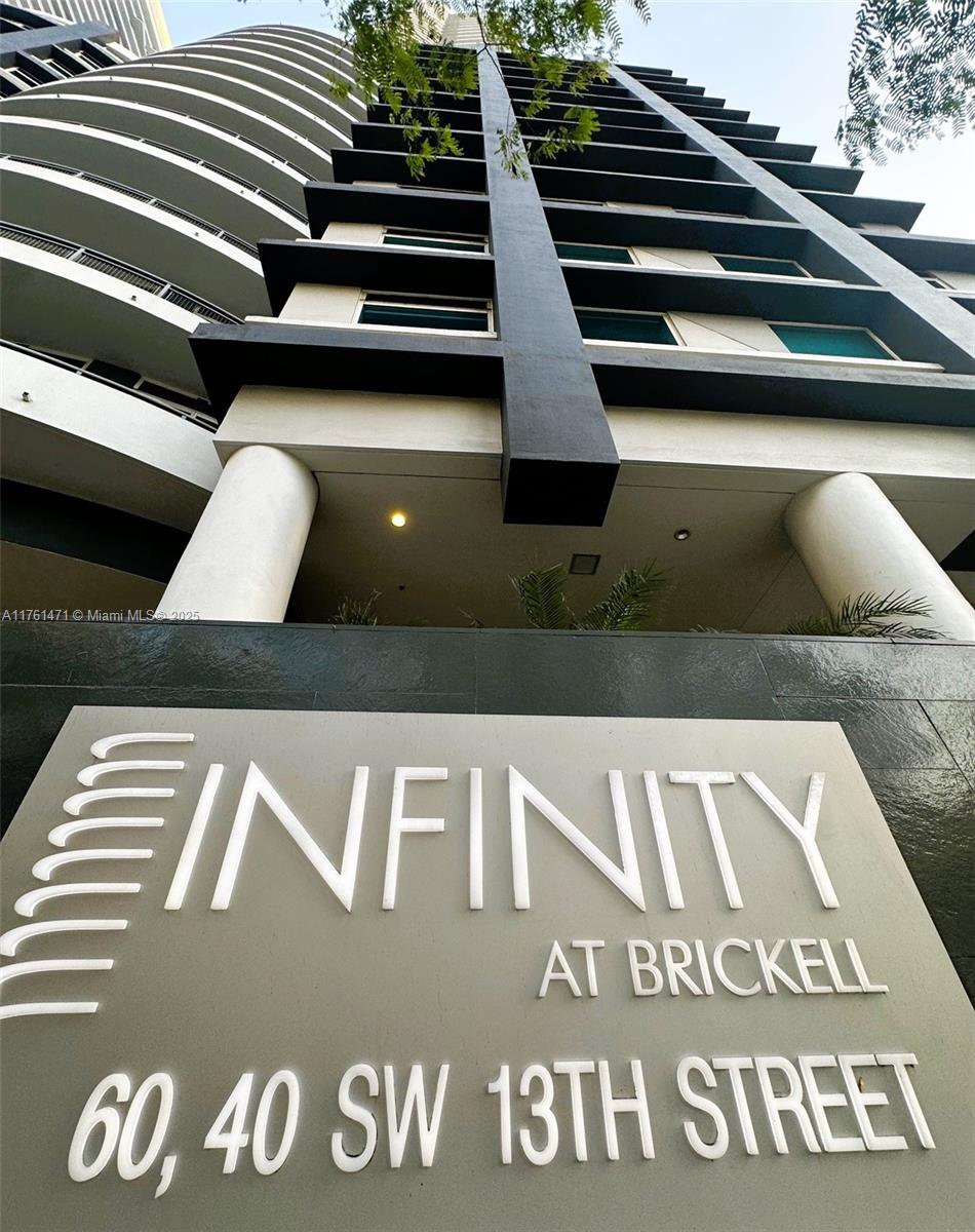 60 SW 13th St #1807, Miami FL 33130