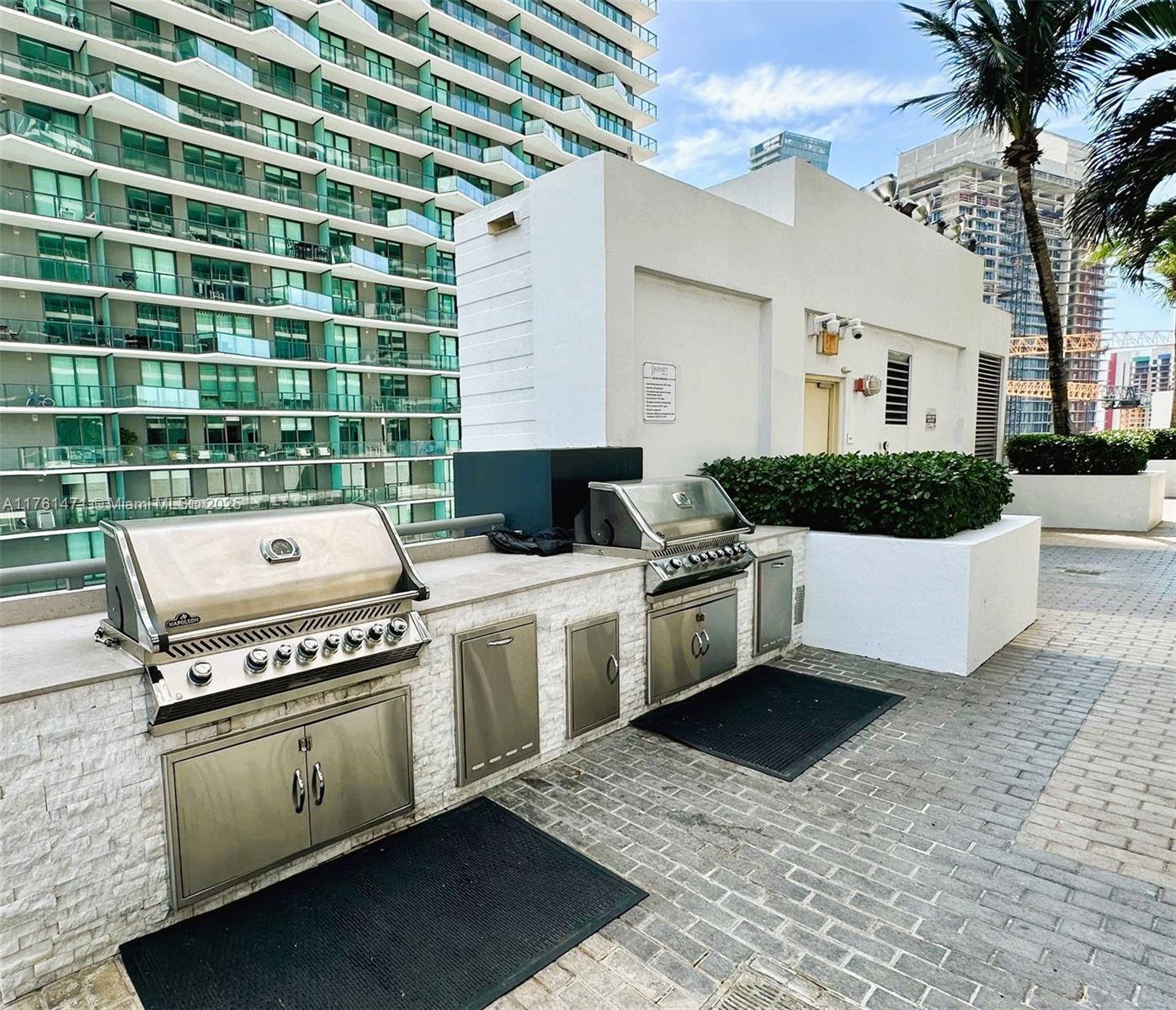 60 SW 13th St #1807, Miami FL 33130