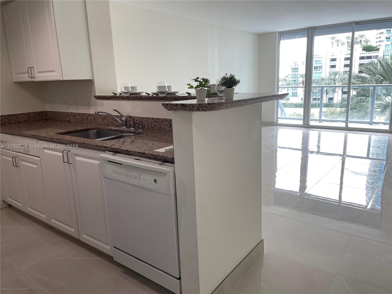 1155 Brickell Bay Dr #307, Miami FL 33131