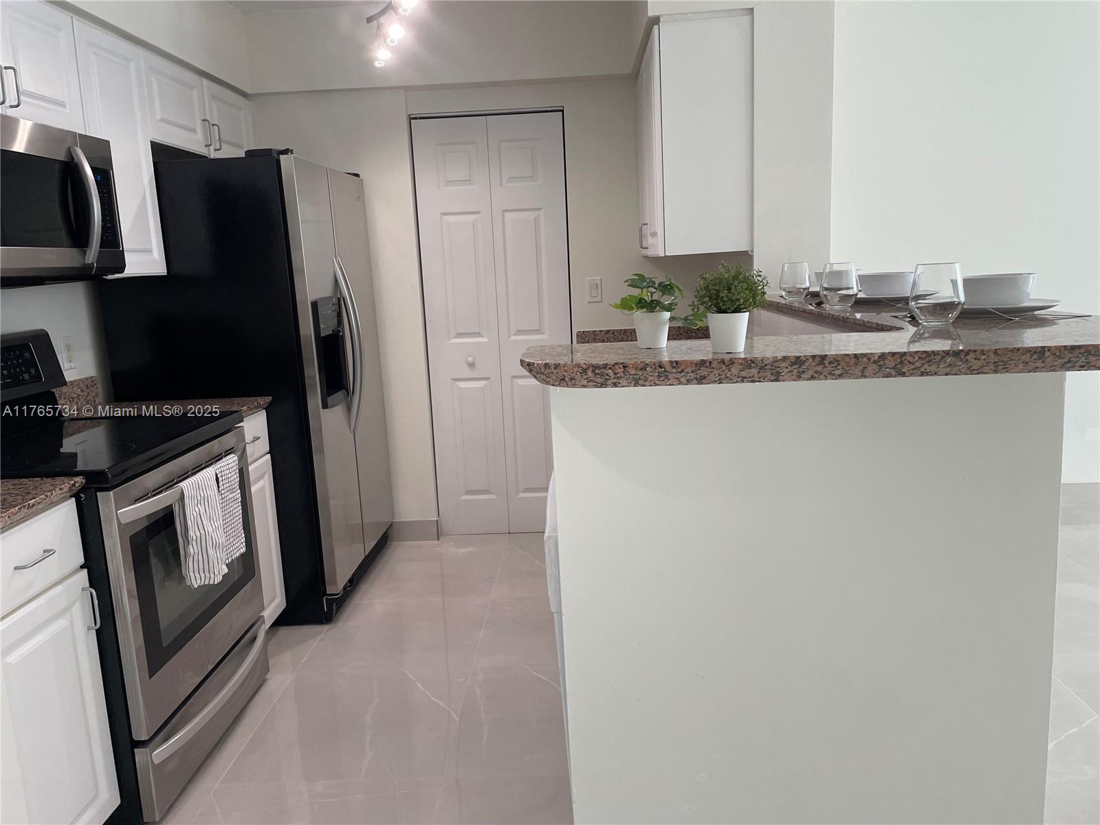 1155 Brickell Bay Dr #307, Miami FL 33131