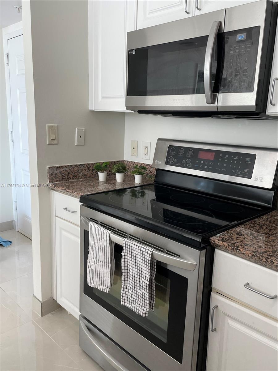 1155 Brickell Bay Dr #307, Miami FL 33131