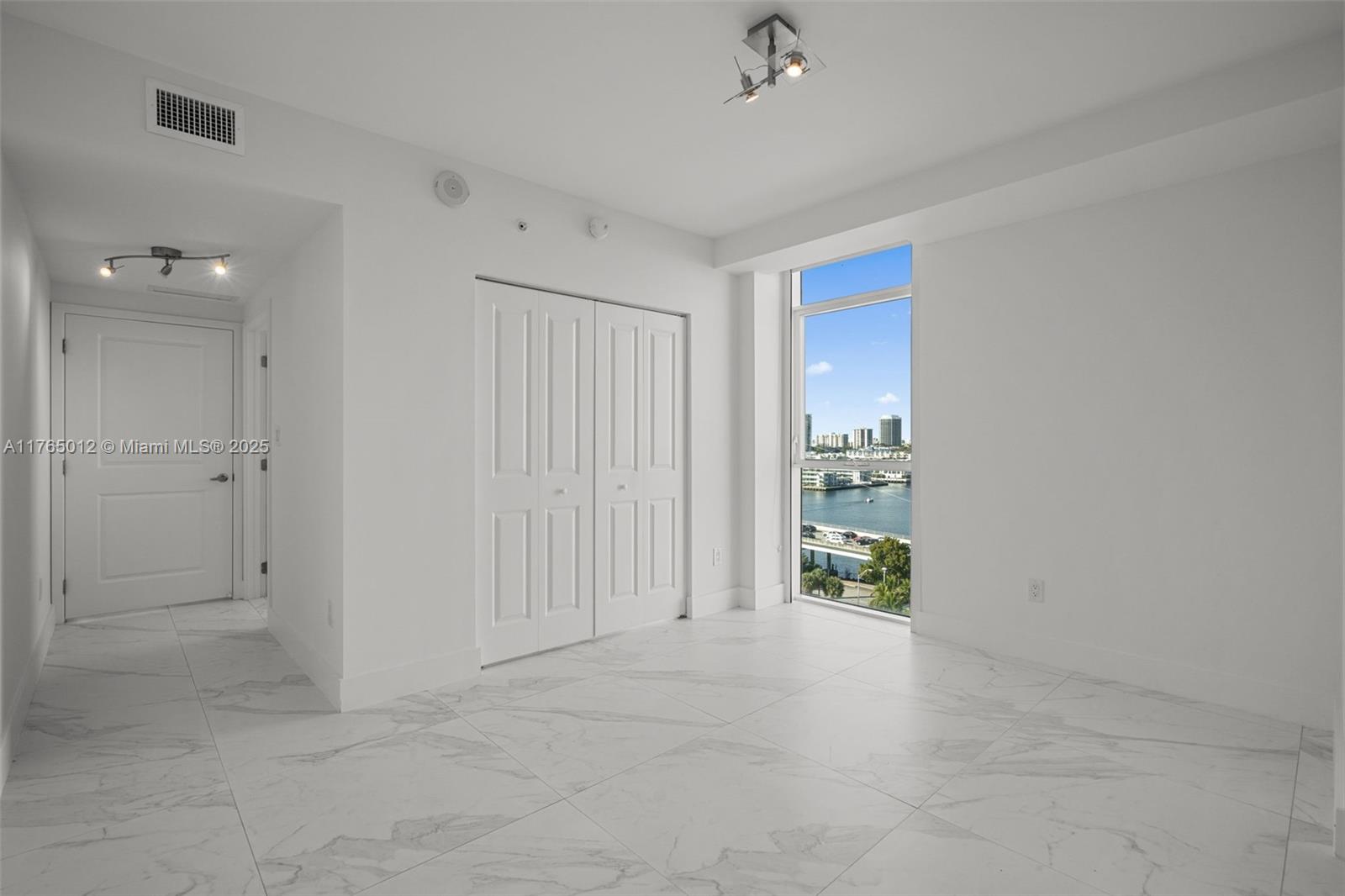 400 Sunny Isles Blvd #1005, Sunny Isles Beach, Florida image 28