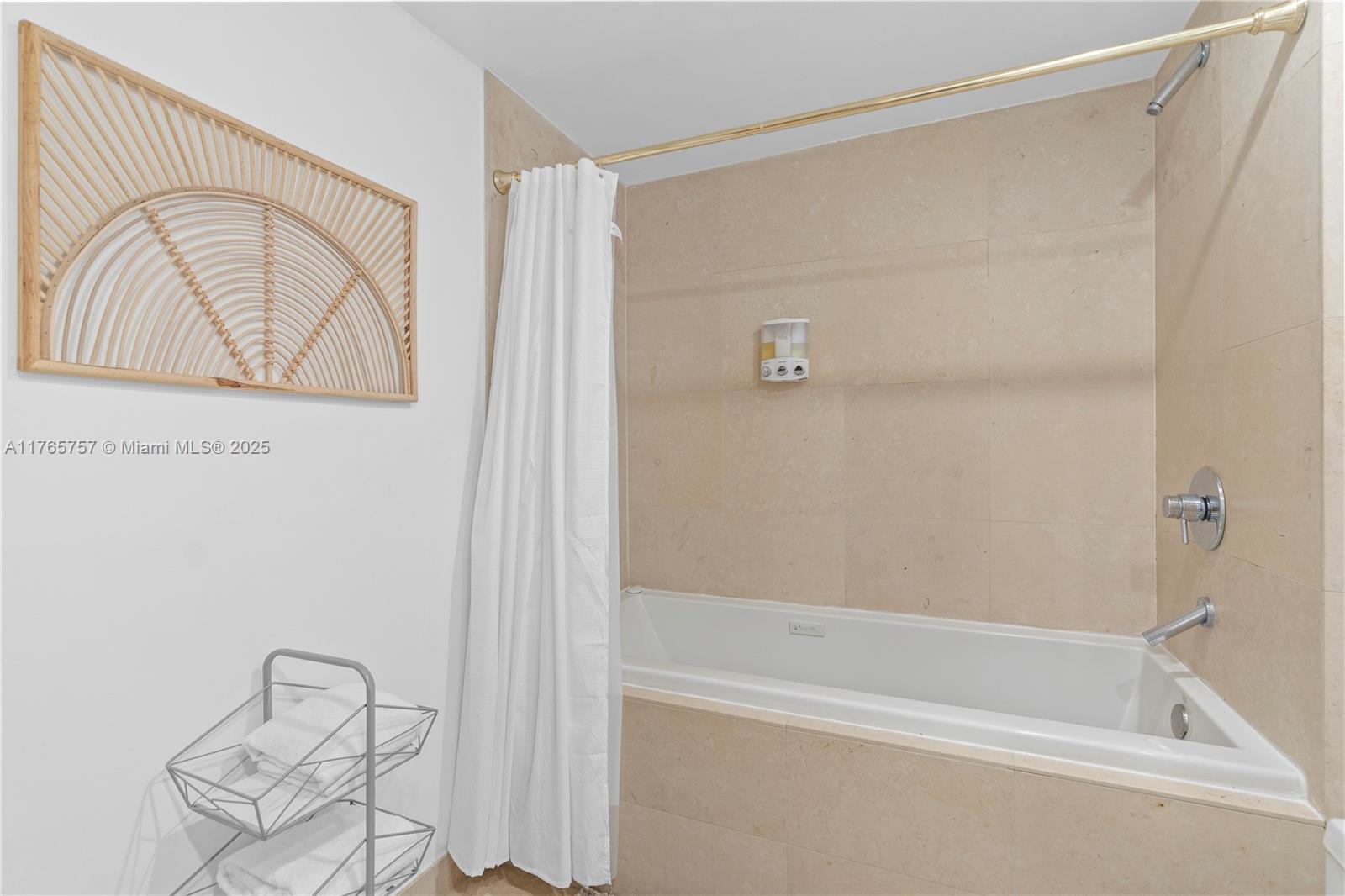 Listing Photo 23