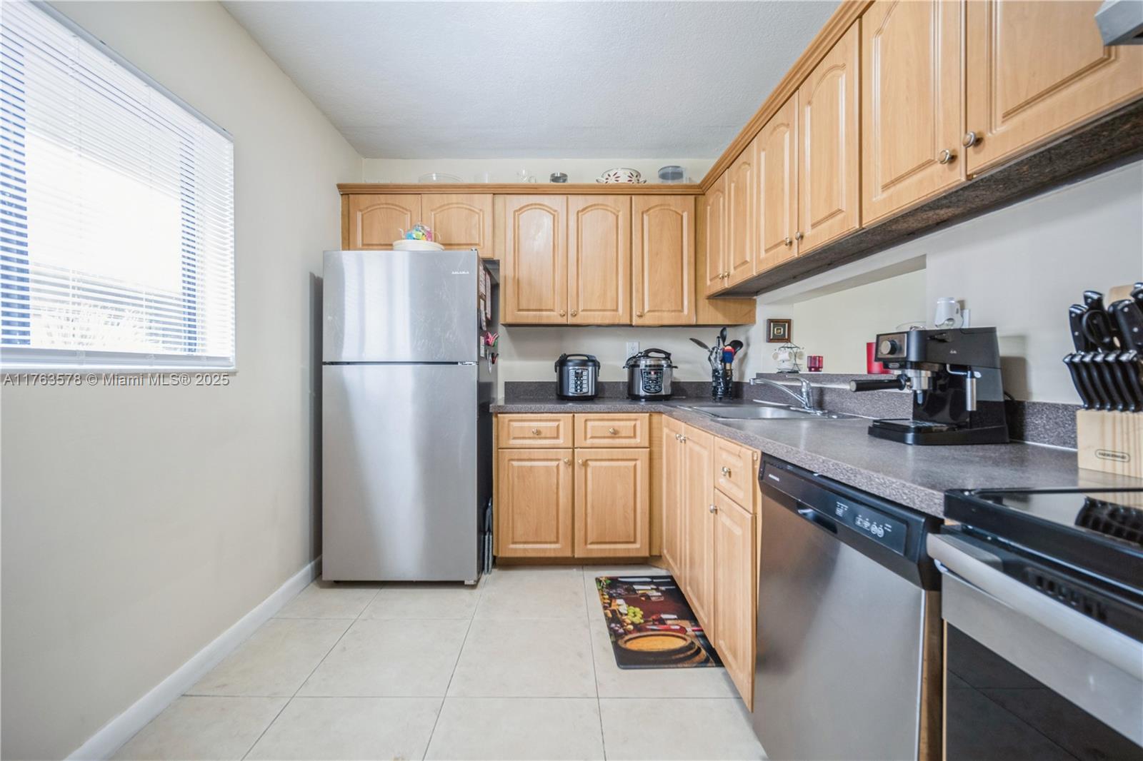 Listing Photo 6