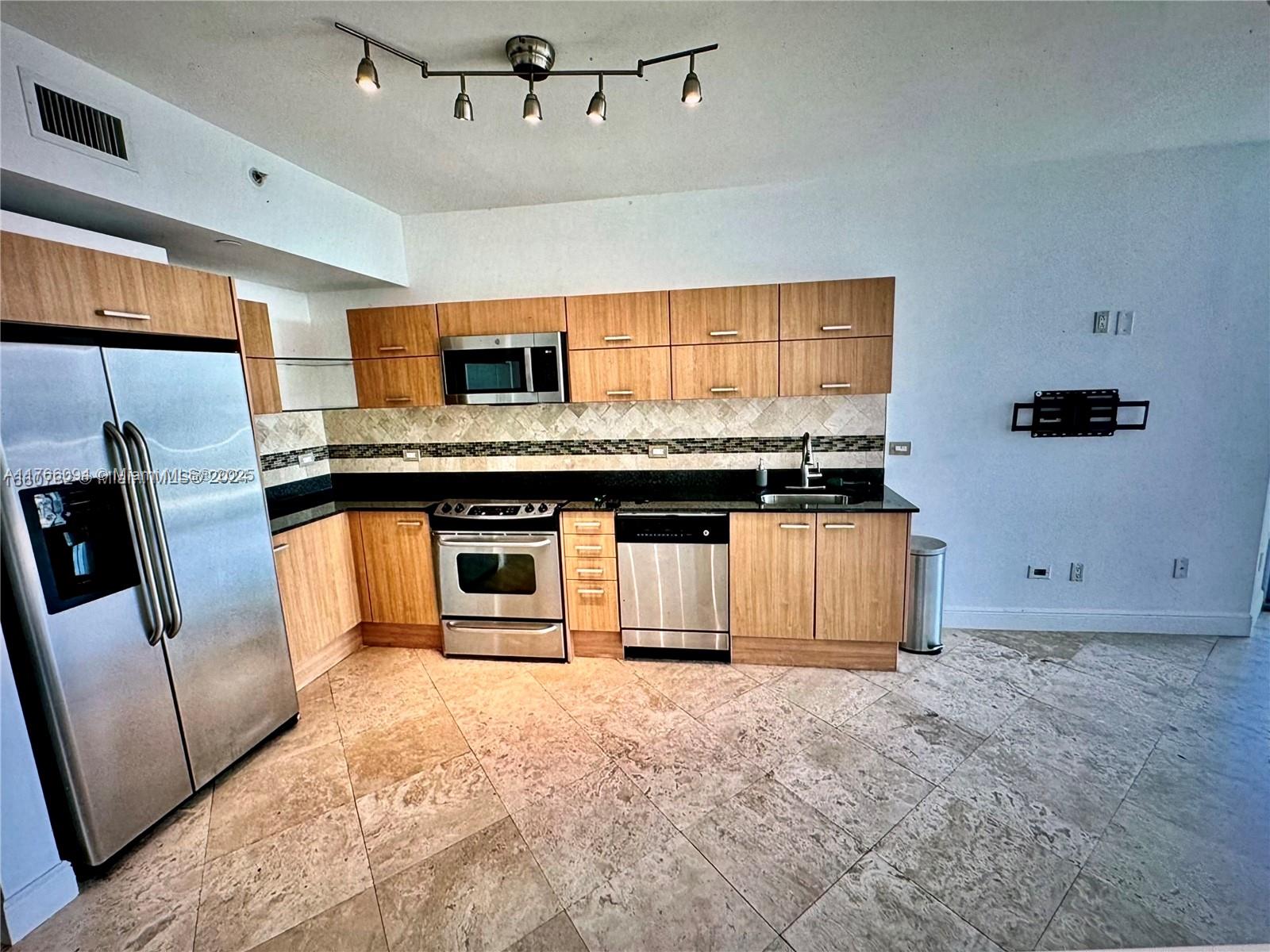 350 S Miami Ave #2912, Miami FL 33130
