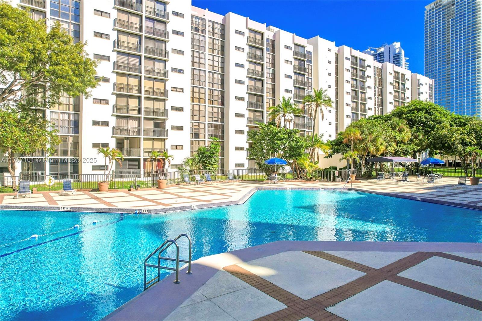 17011 N Bay Rd #215, Sunny Isles Beach, Florida image 19