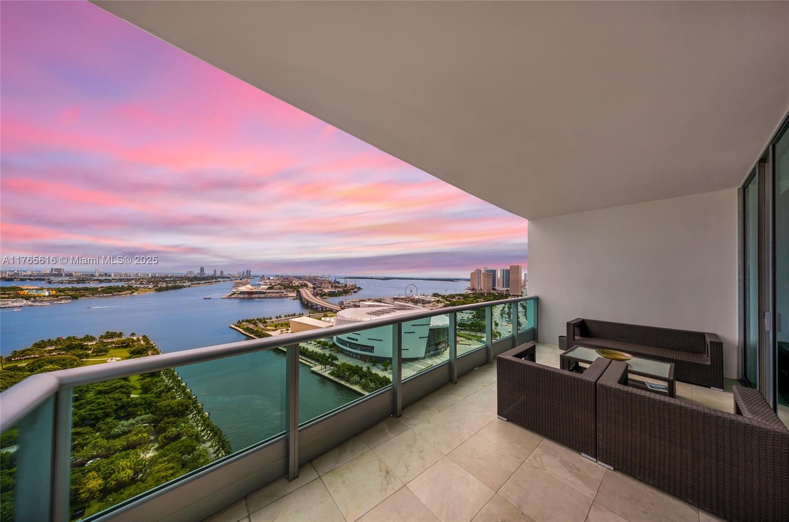 900 Biscayne Blvd #3107, Miami FL 33132