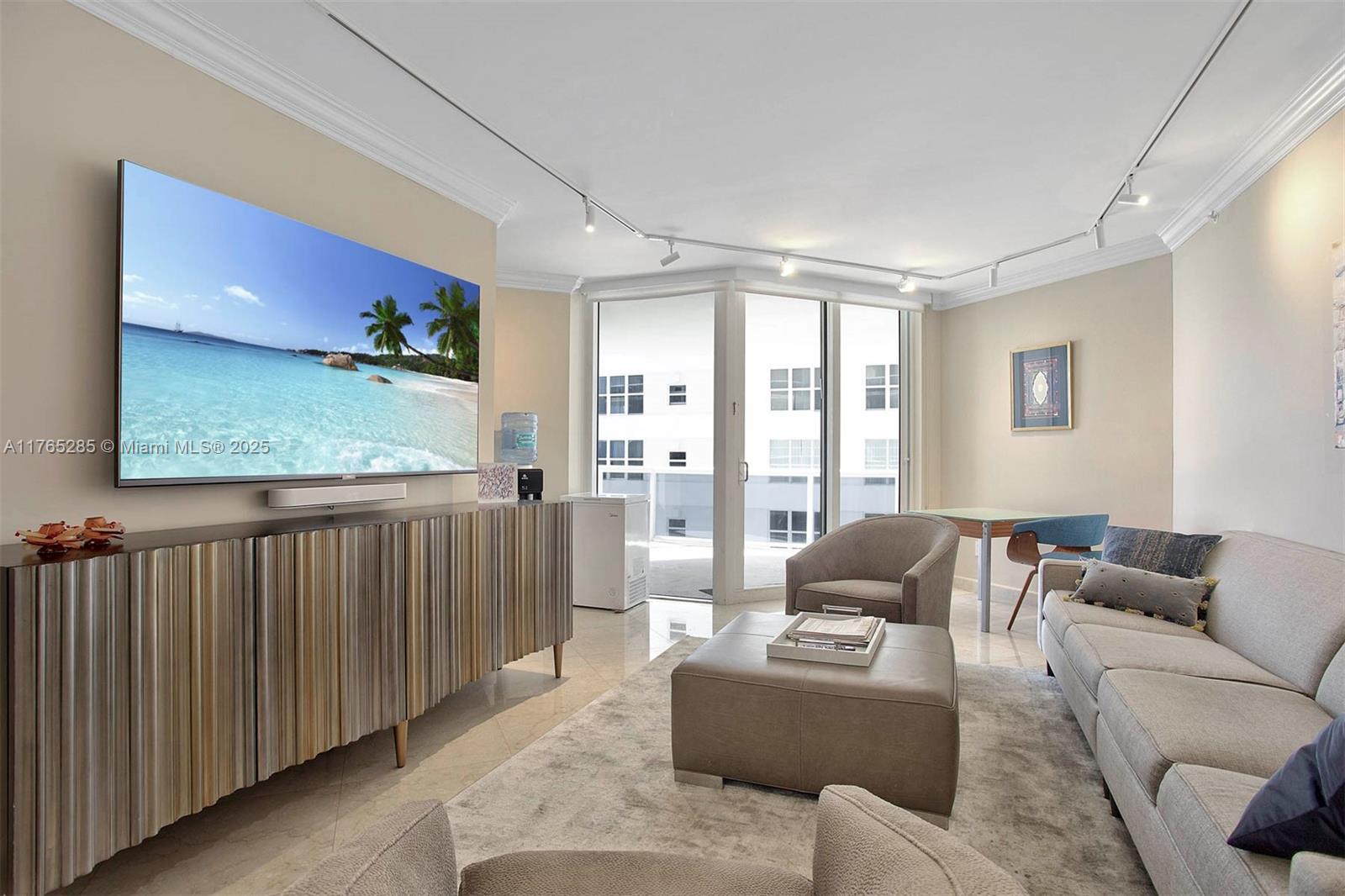 4775 Collins Ave #704, Miami Beach FL 33140
