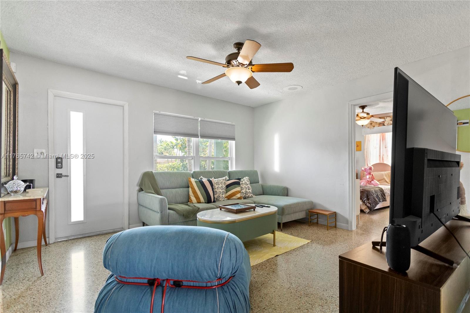5233 NE 4th Ave, Oakland Park, Florida image 2