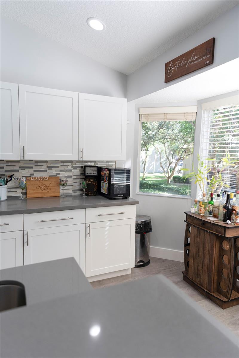 9203 NW 9th Ct, Plantation, Florida image 10