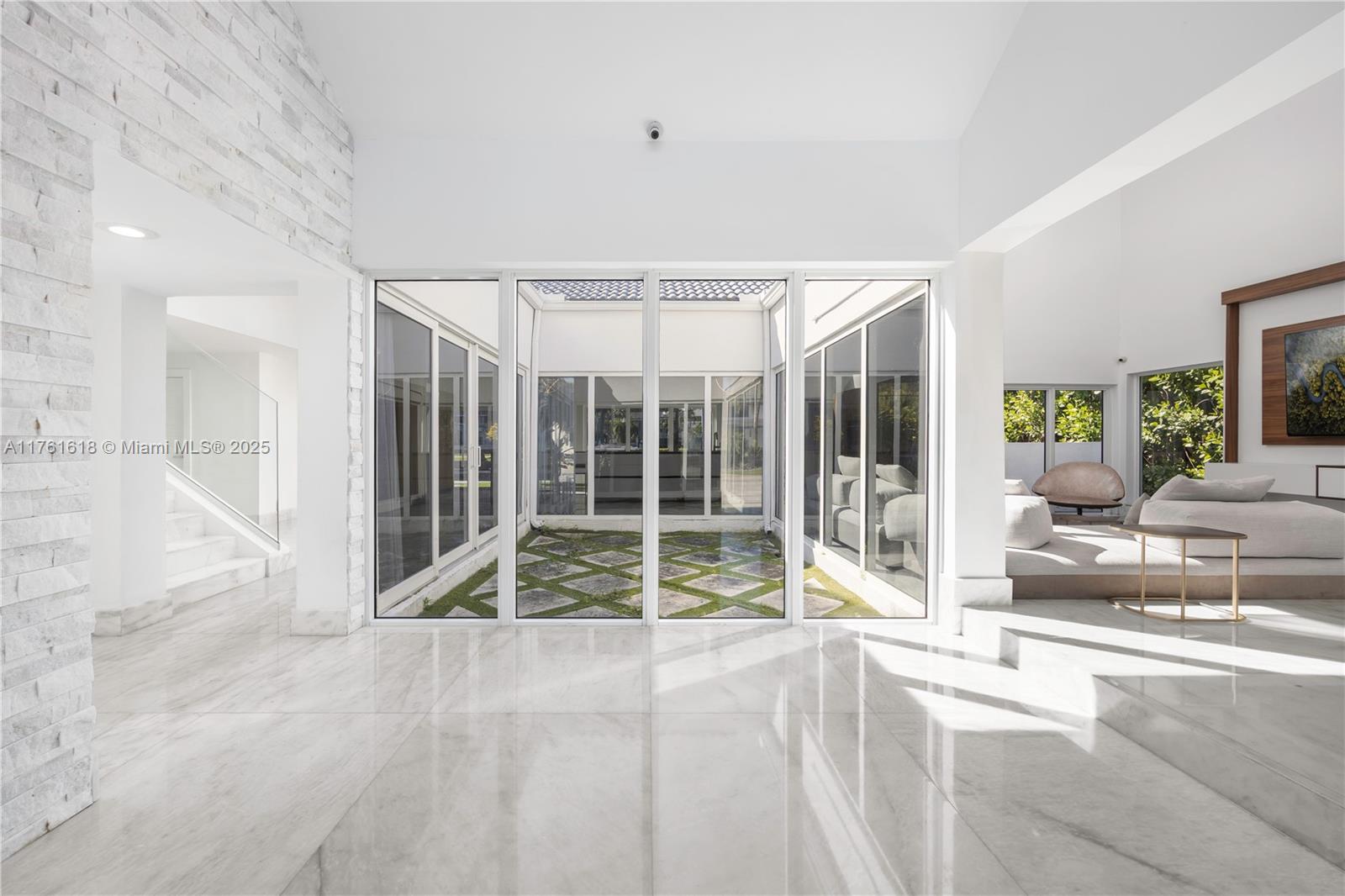 449 Holiday Dr, Hallandale Beach, Florida image 12