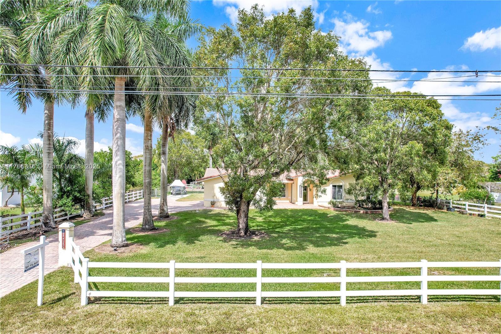 14209 SW 26th St, Davie, Florida image 2