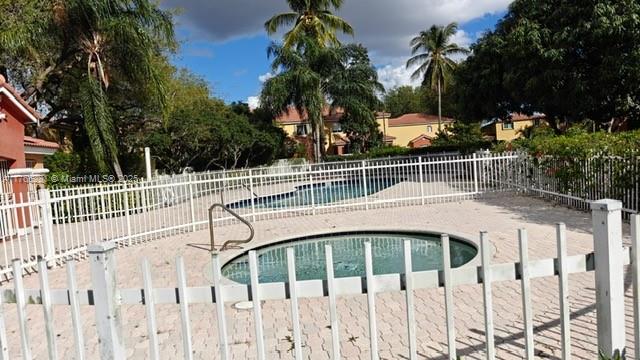 Listing Photo 11