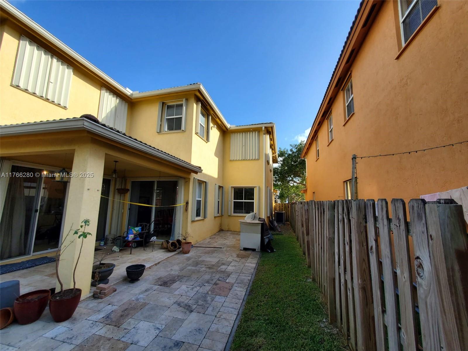 11009 NW 80th Ln, Doral, Florida image 32