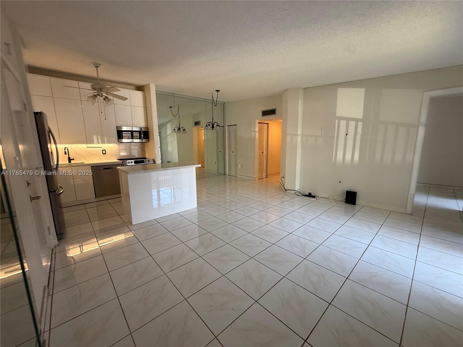 10597 E Clairmont Cir #212, Tamarac, Florida image 15