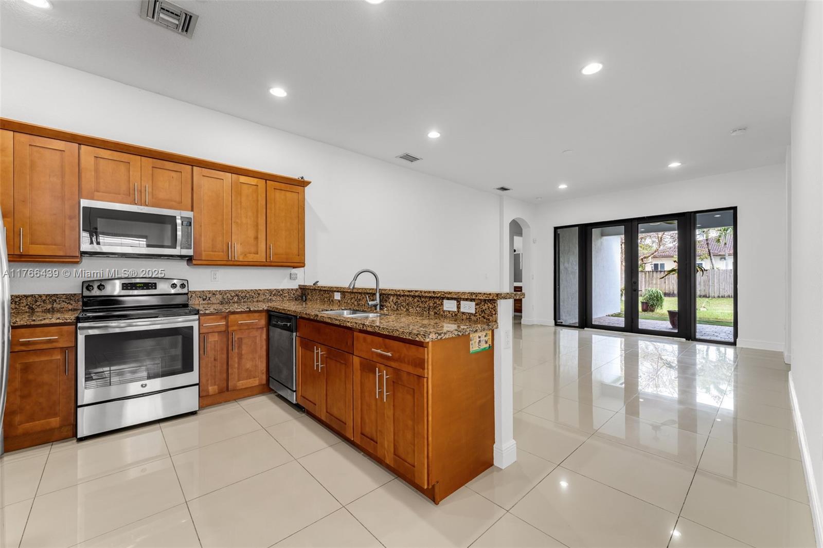 14555 SW 32nd St, Miami, Florida image 11