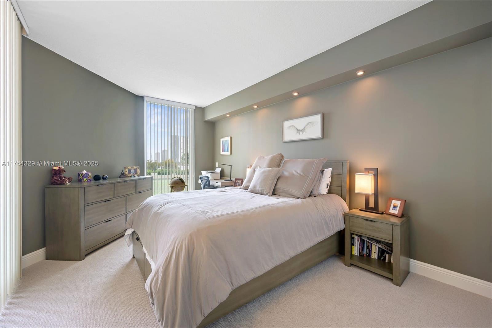 3370 Hidden Bay Dr #507, Aventura, Florida image 16
