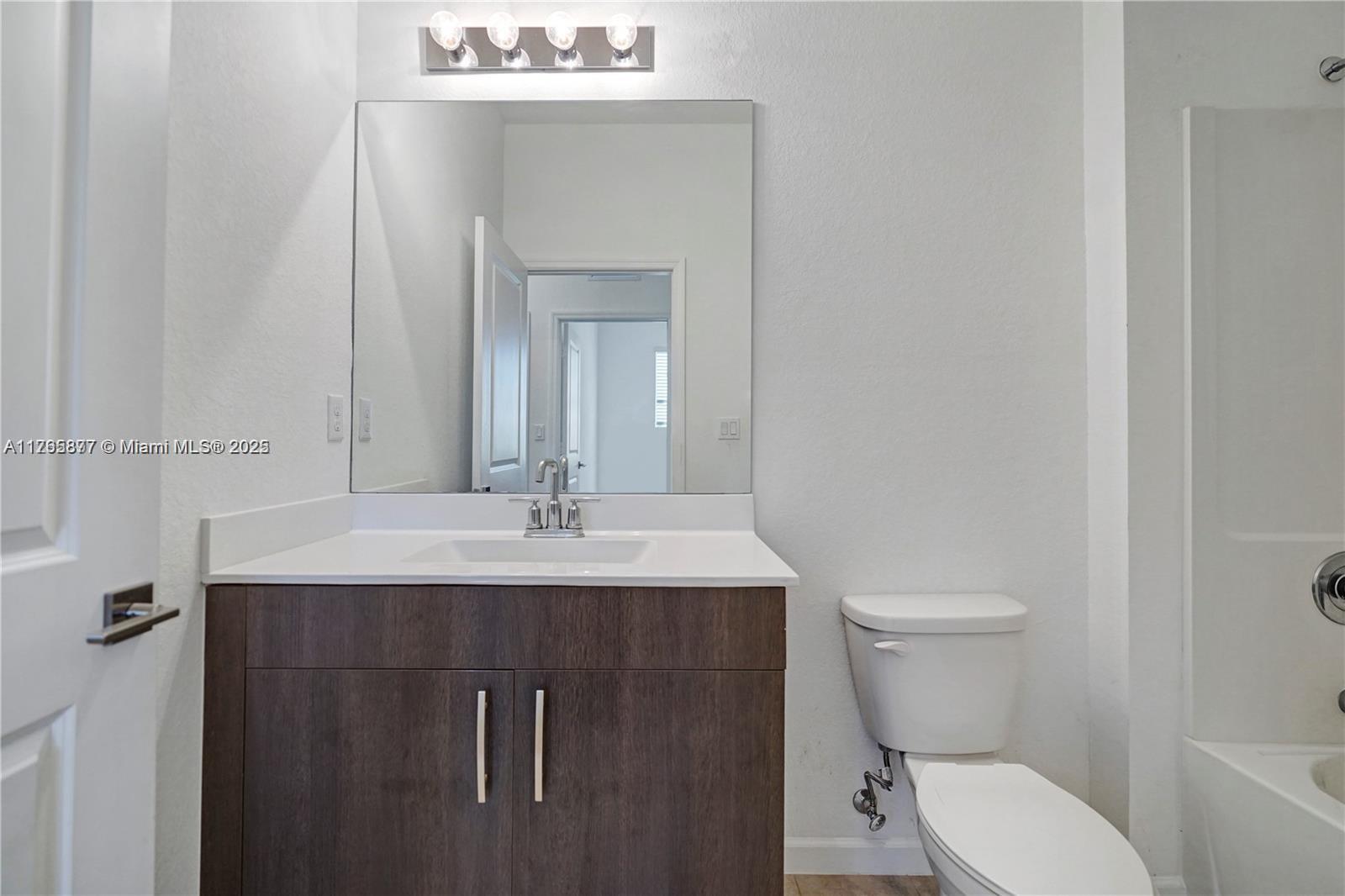 1121 NW 41, Lauderhill, Florida image 12