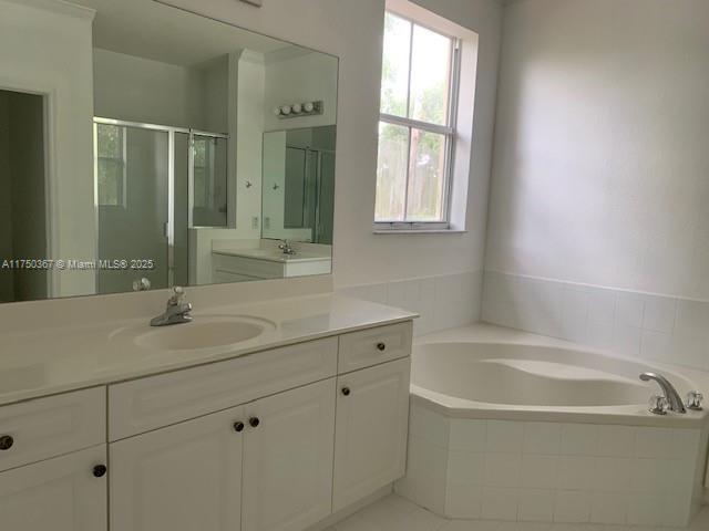 7506 NW 113th Path #7506, Doral, Florida image 14