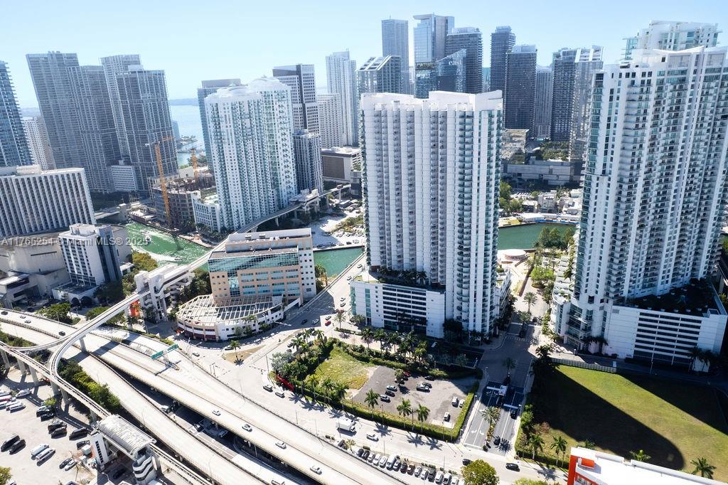 350 S Miami Ave #2112, Miami FL 33130