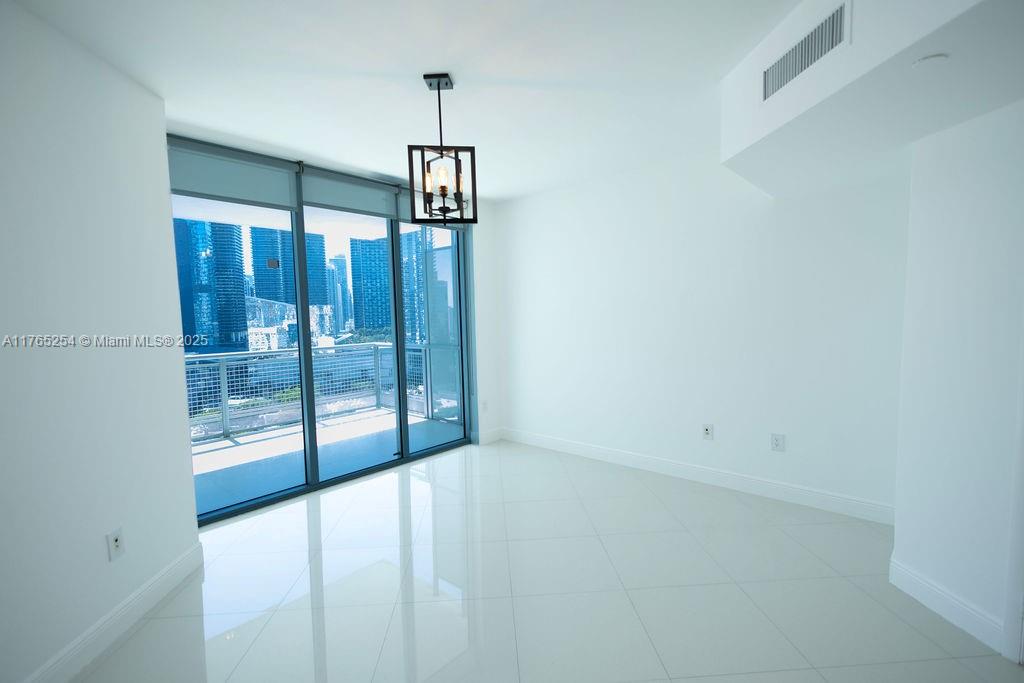 350 S Miami Ave #2112, Miami FL 33130