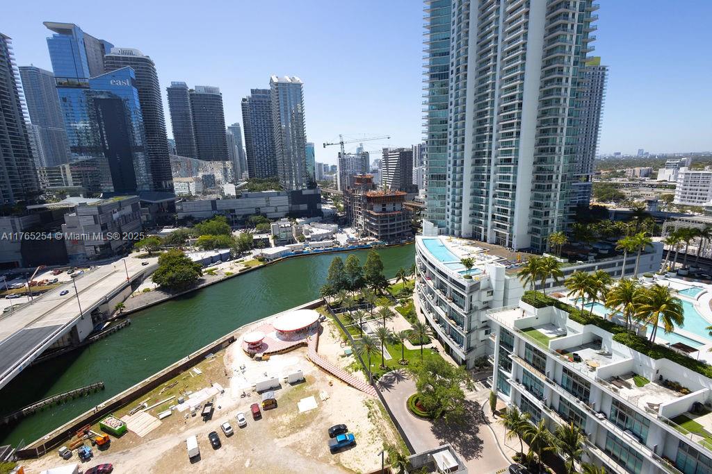350 S Miami Ave #2112, Miami FL 33130