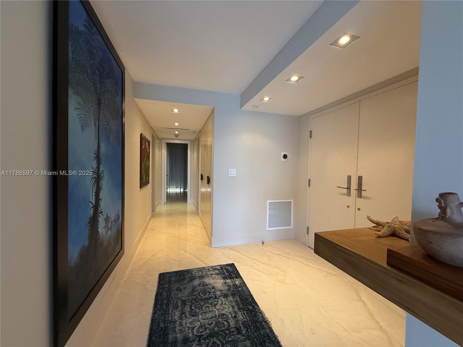 881 Ocean Dr #25E, Key Biscayne FL 33149