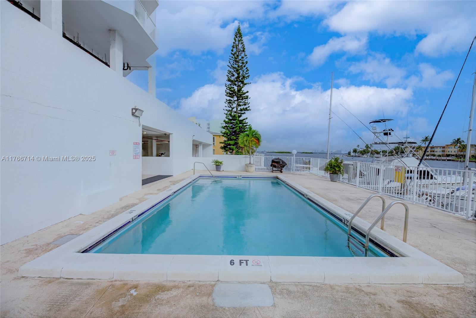 7933 West Dr #817, North Bay Village, Florida image 32
