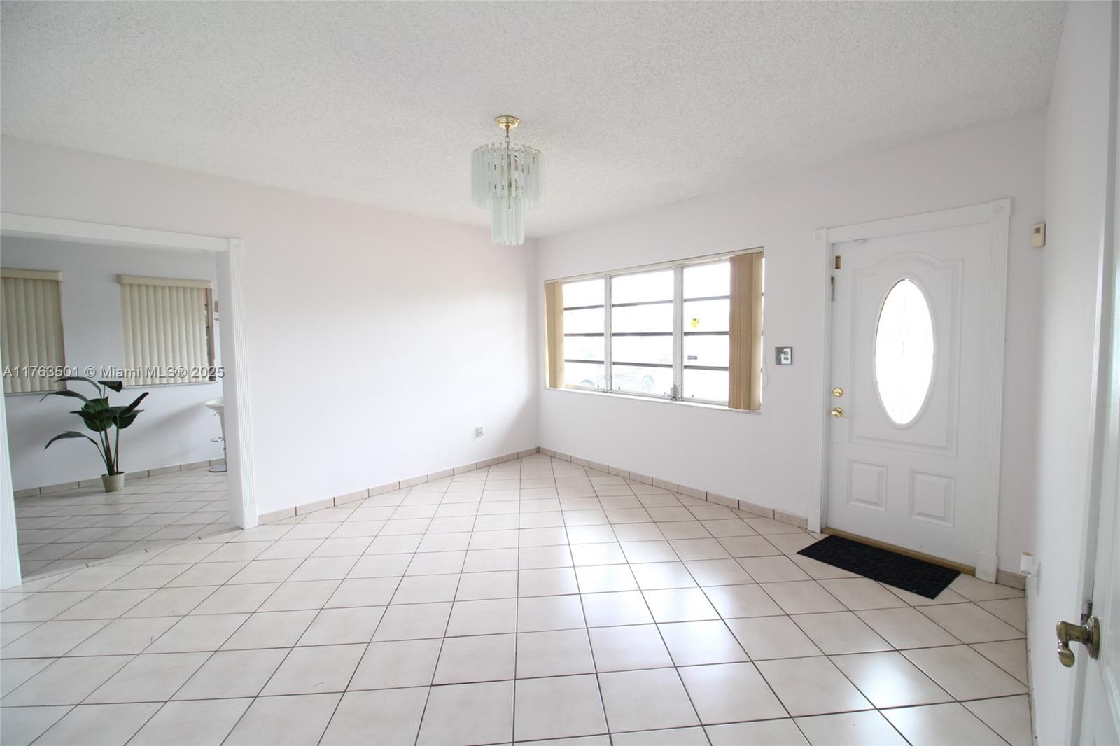 11040 NW 60 Ct, Hialeah, Florida image 3