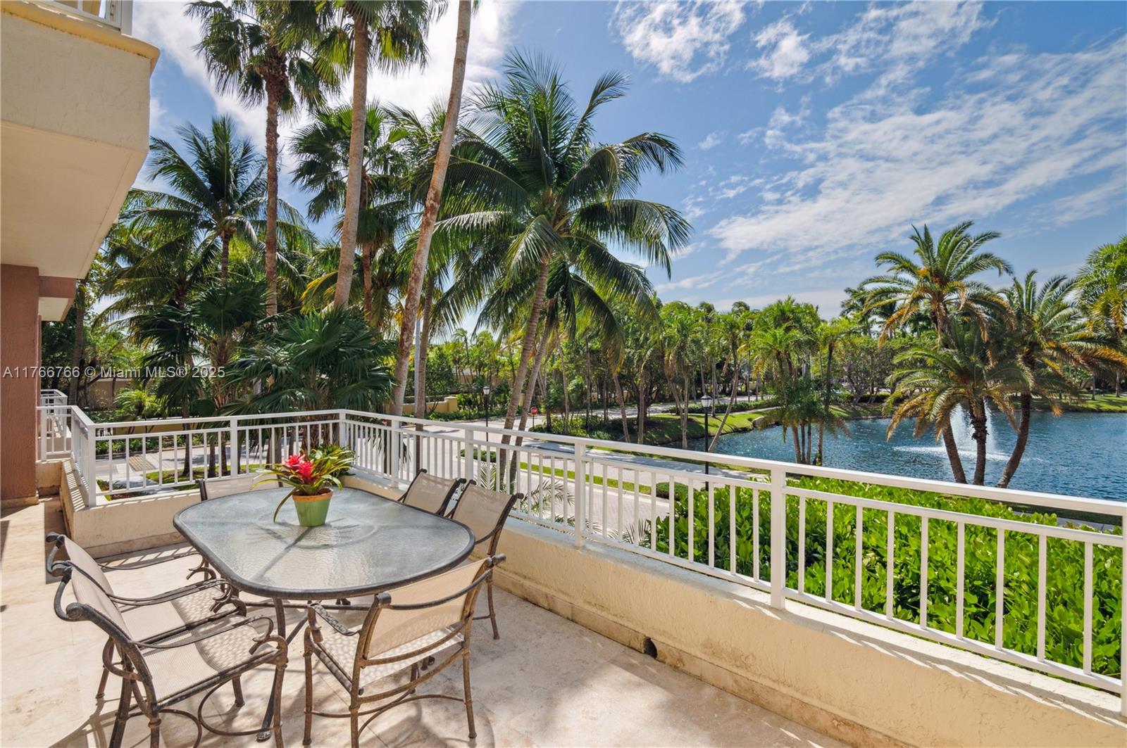 Apartamento para Alugar em Key Biscayne, FL