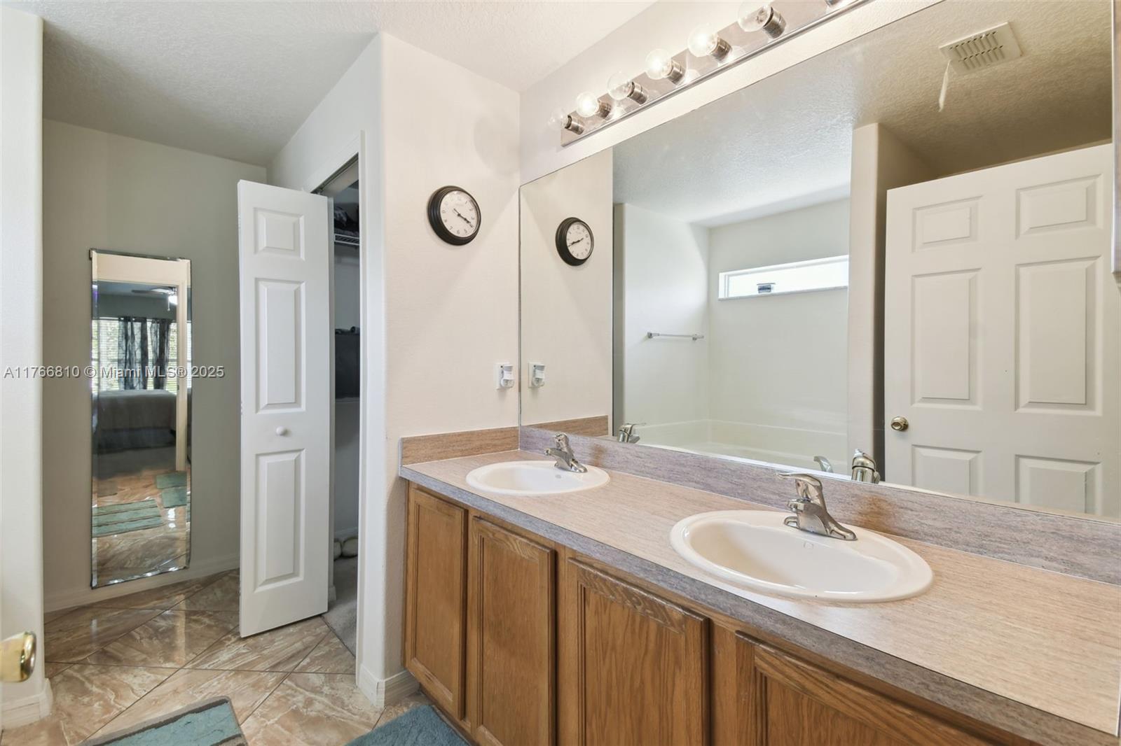 939 Van Loon Ct, Kissimmee, Florida image 23