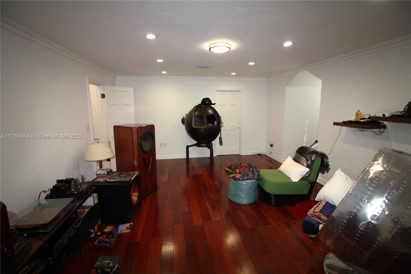 Listing Photo 28