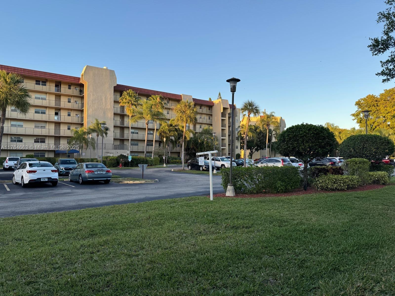 3836 Via Poinciana #604, Lake Worth, Florida image 4