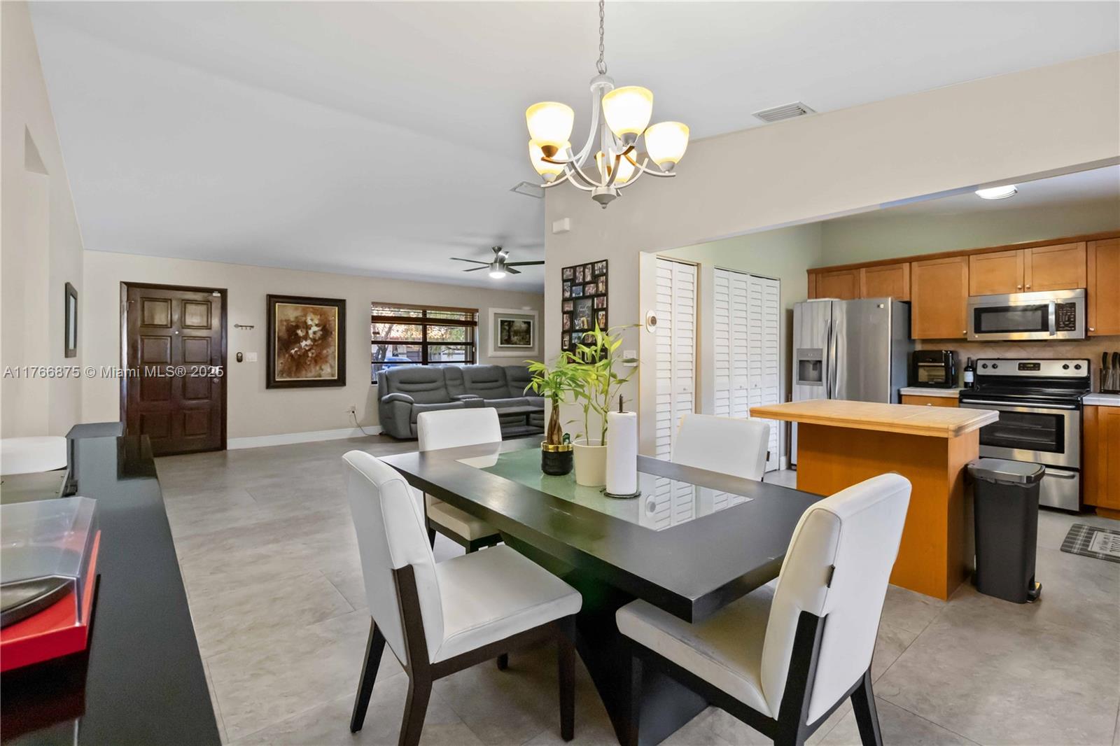 11217 SW 56th Cir, Cooper City, Florida image 10