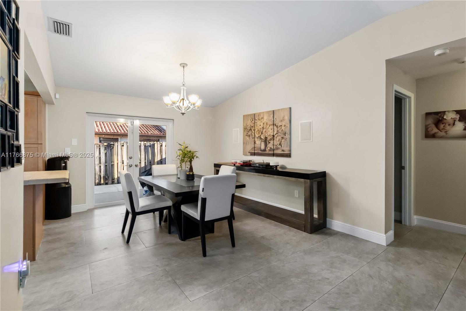 11217 SW 56th Cir, Cooper City, Florida image 8