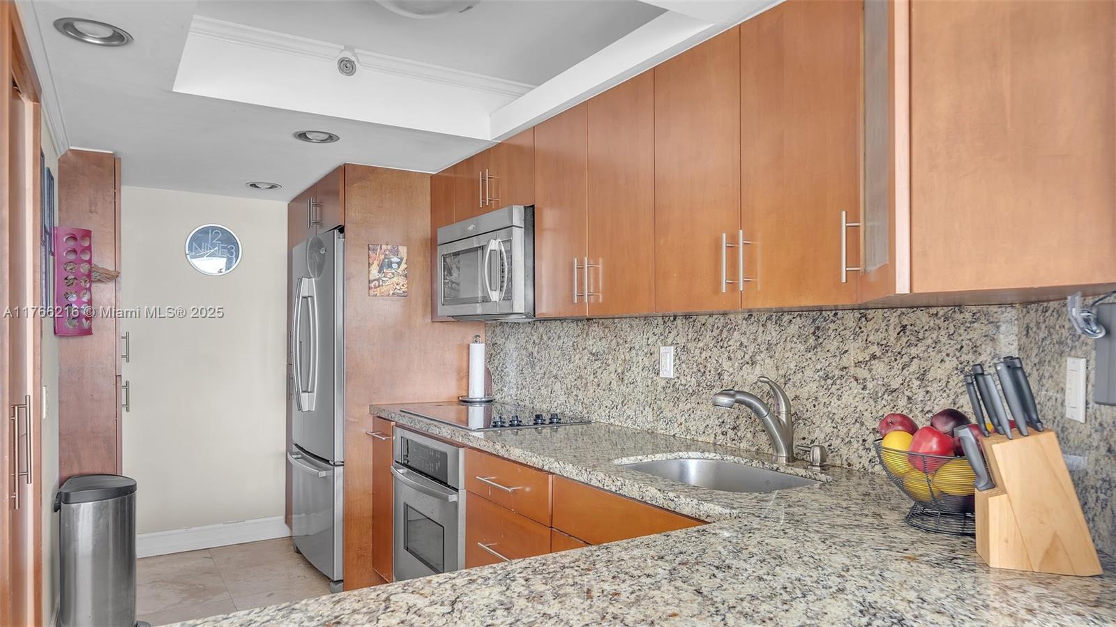 7601 E Treasure Dr #1518, North Bay Village, Florida image 18