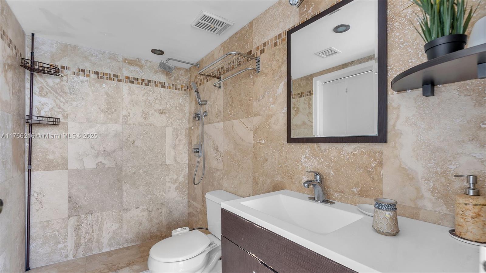 7601 E Treasure Dr #1518, North Bay Village, Florida image 9