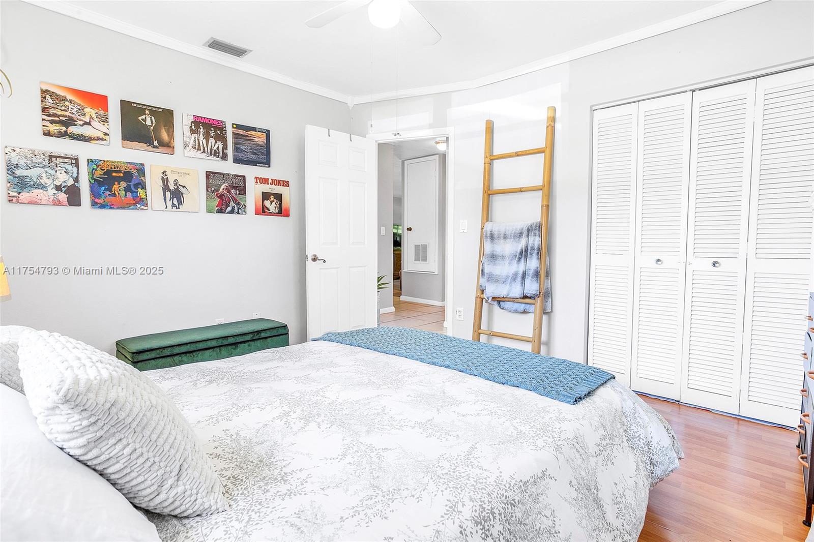 Listing Photo 15