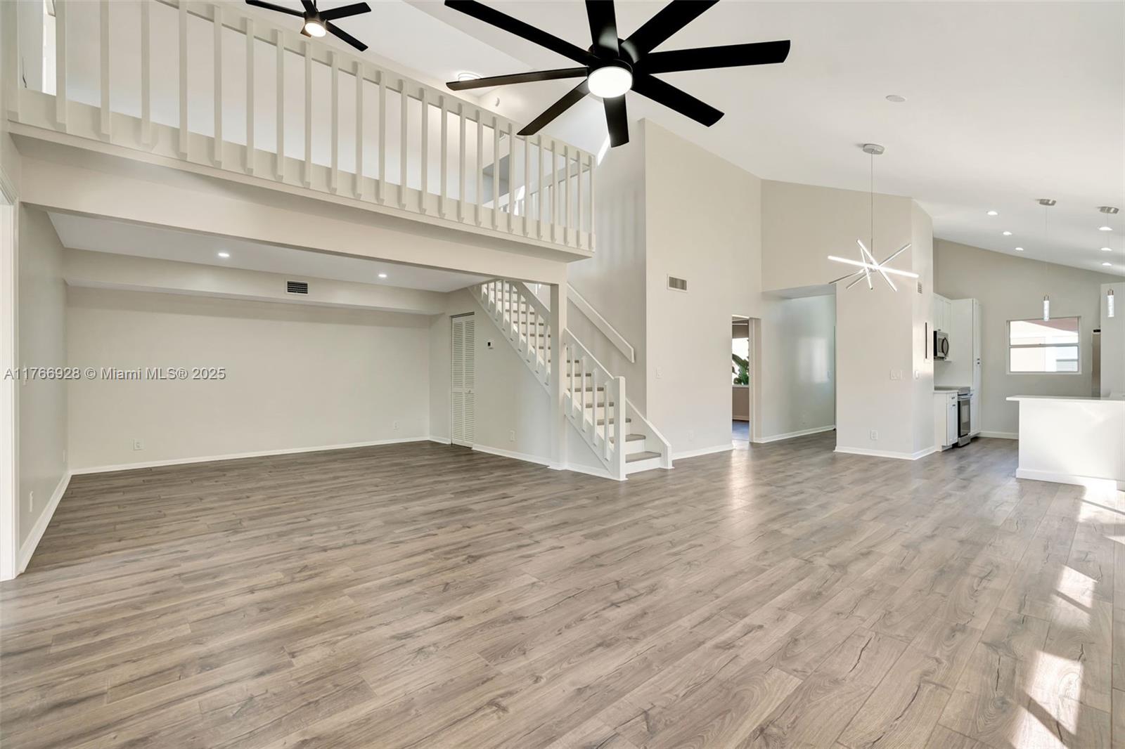 141 Maplecrest Cir, Jupiter, Florida image 8