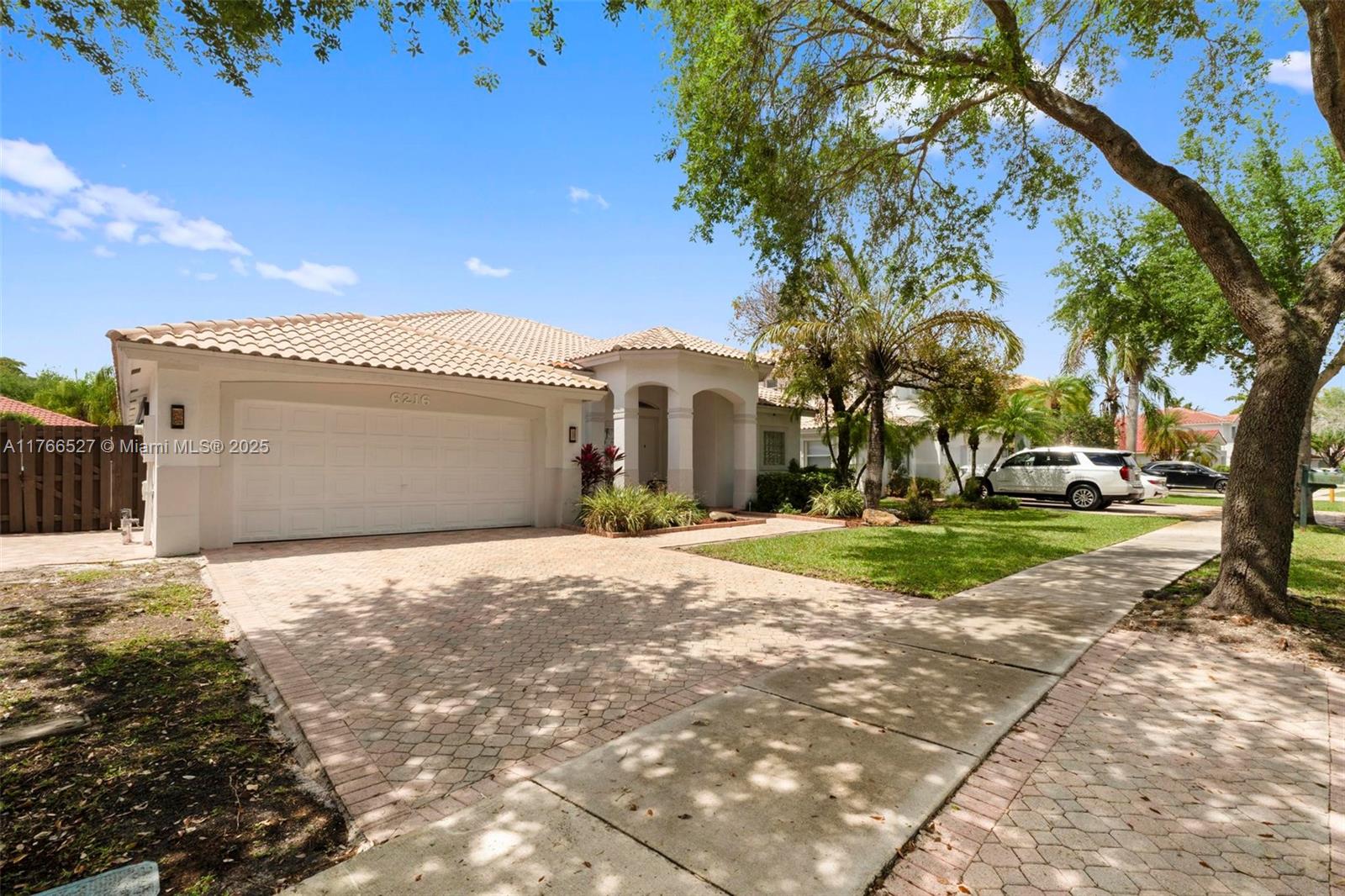 Casa à Venda em Doral, FL