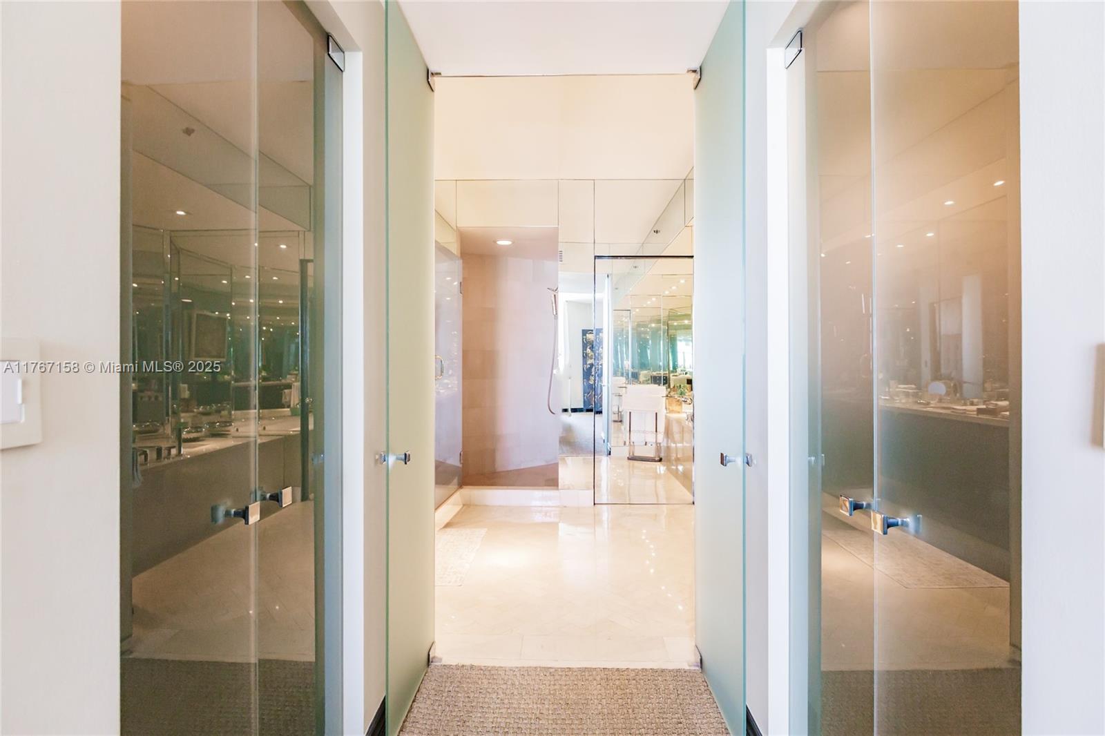 300 S Pointe Dr #1604, Miami Beach FL 33139