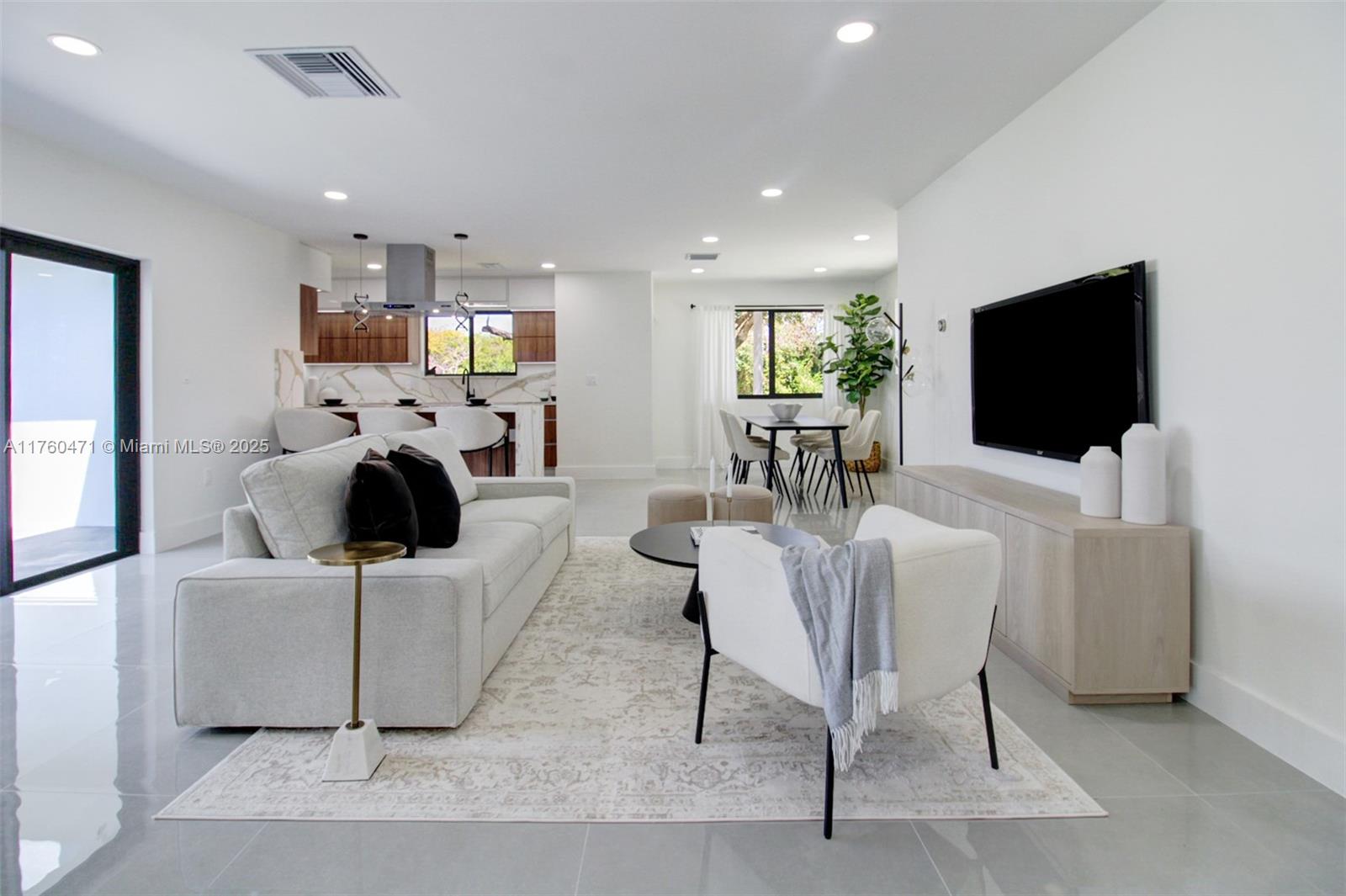 900 N Royal Poinciana Blvd, Miami Springs, Florida image 18