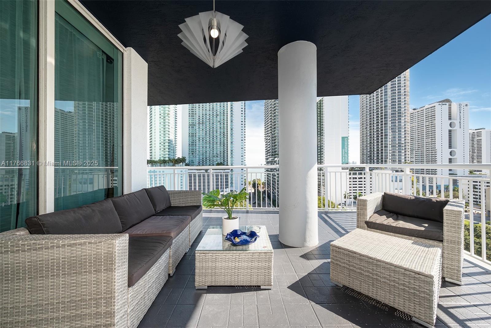 Condo for Sale in Miami, FL