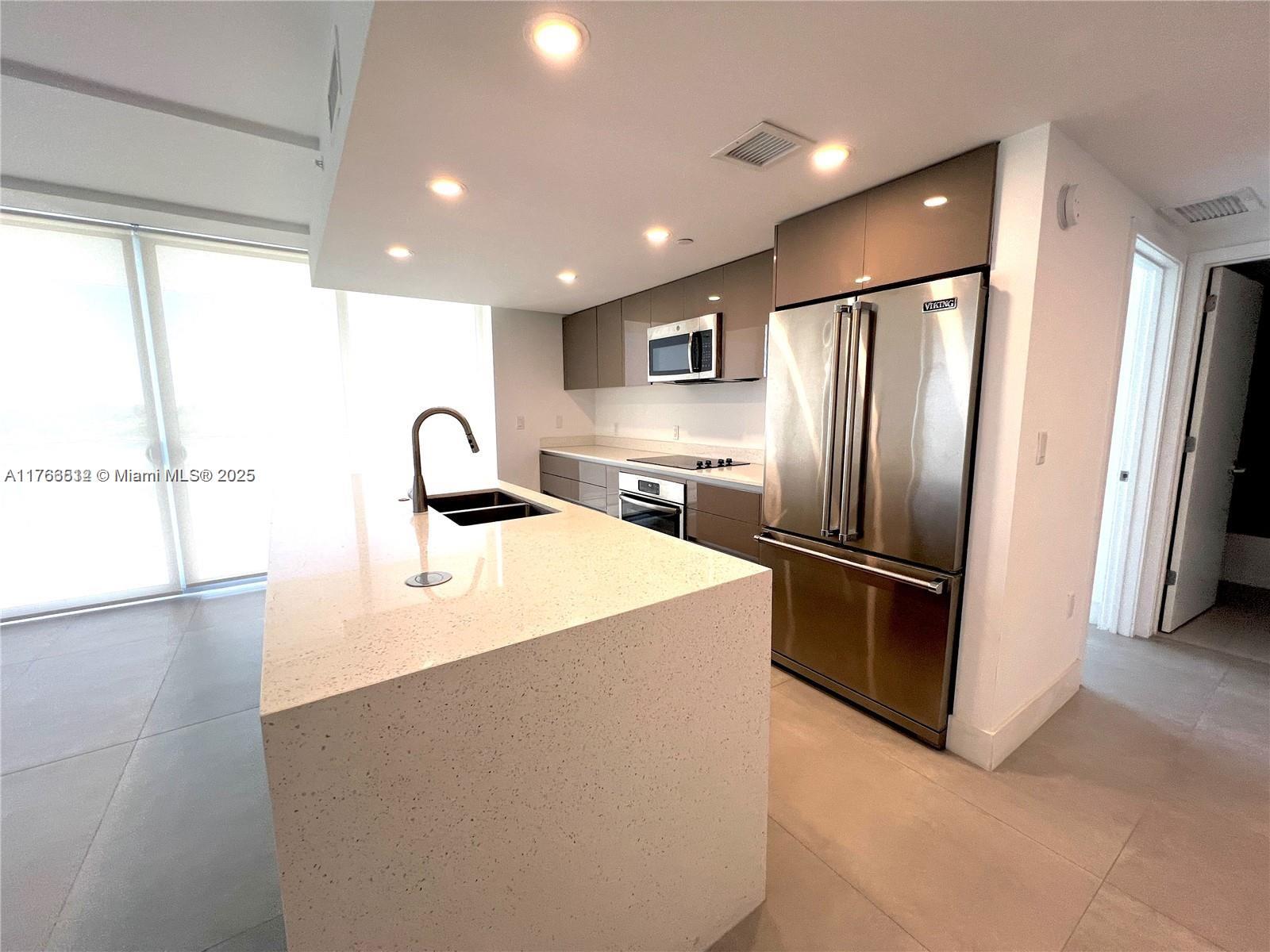 13800 Highland Dr #601, North Miami Beach, Florida image 16